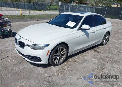 2018 BMW 330I z USA, uszkodzony, nr VIN WBA8B9G52JNU57283